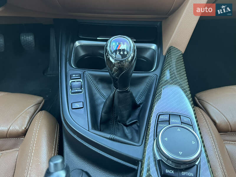 Седан BMW 3 Series 2015 в Трускавце