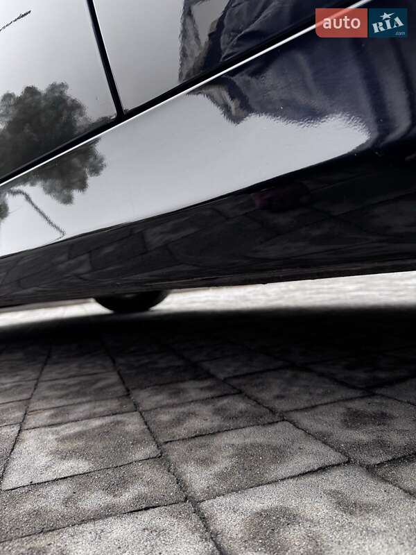 Седан BMW 3 Series 2007 в Новояворовске