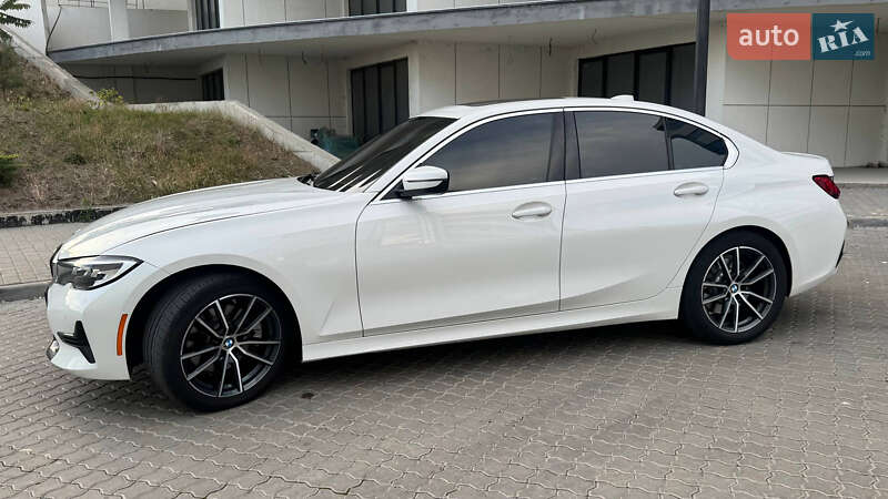 Седан BMW 3 Series 2019 в Черноморске