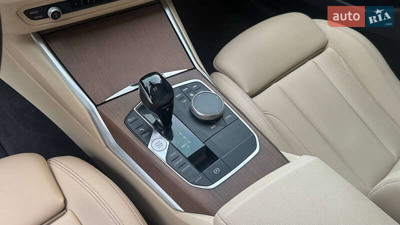 Седан BMW 3 Series 2019 в Черноморске