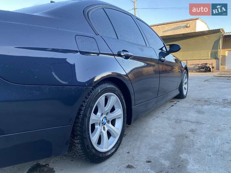 Седан BMW 3 Series 2005 в Песчанке