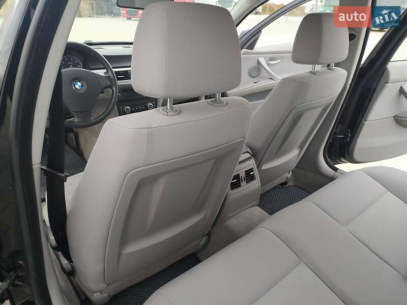 Седан BMW 3 Series 2008 в Луцке