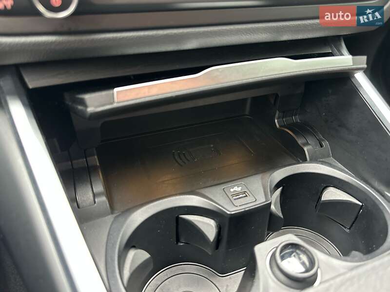 Седан BMW 3 Series 2021 в Киеве фото 36 Седан BMW 3 Series 2021 в Киеве