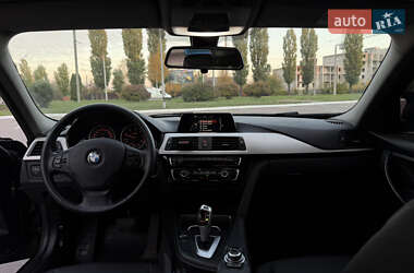 Седан BMW 3 Series 2017 в Кременчуці