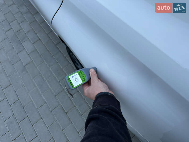 Седан BMW 3 Series 2022 в Виннице