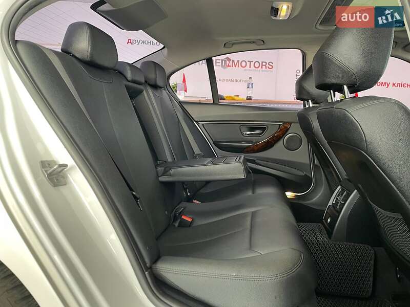 Седан BMW 3 Series 2017 в Киеве фото 29 Седан BMW 3 Series 2017 в Киеве