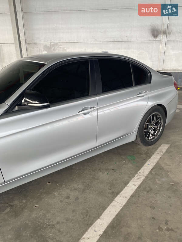 Седан BMW 3 Series 2015 в Ровно фото 4 Седан BMW 3 Series 2015 в Ровно