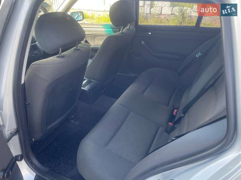 Универсал BMW 3 Series 2004 в Киверцах фото 19 Универсал BMW 3 Series 2004 в Киверцах
