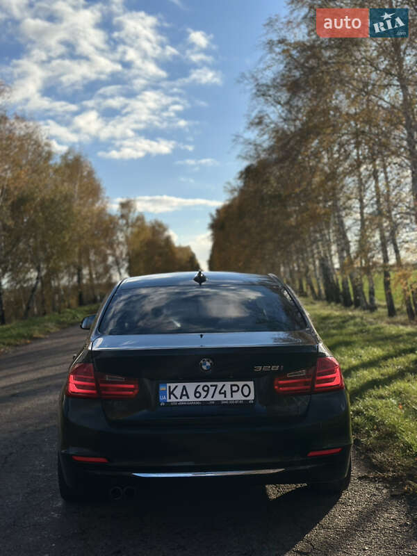 Седан BMW 3 Series 2013 в Вінниці