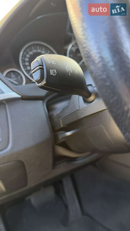 Седан BMW 3 Series 2013 в Сваляве