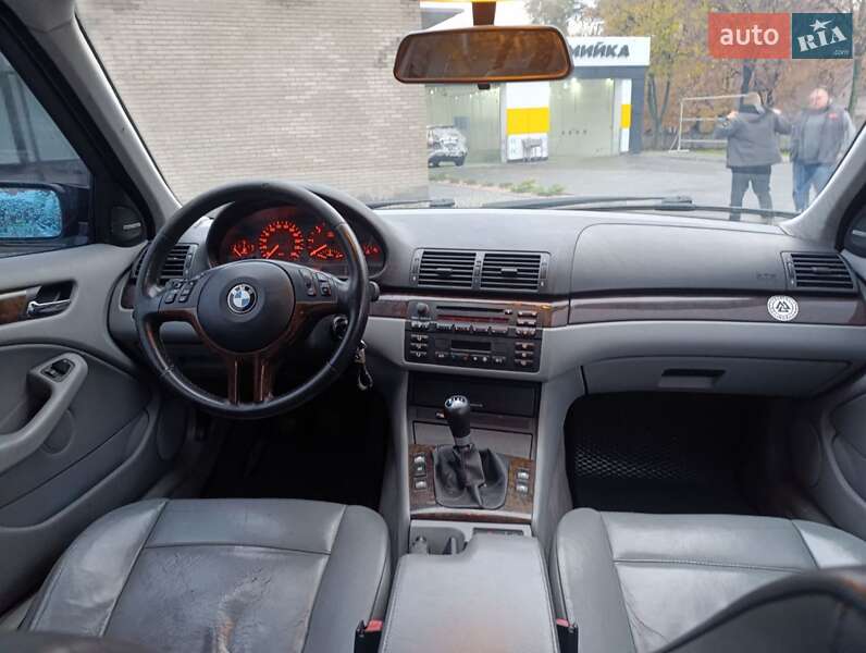 Седан BMW 3 Series 2002 в Каменском