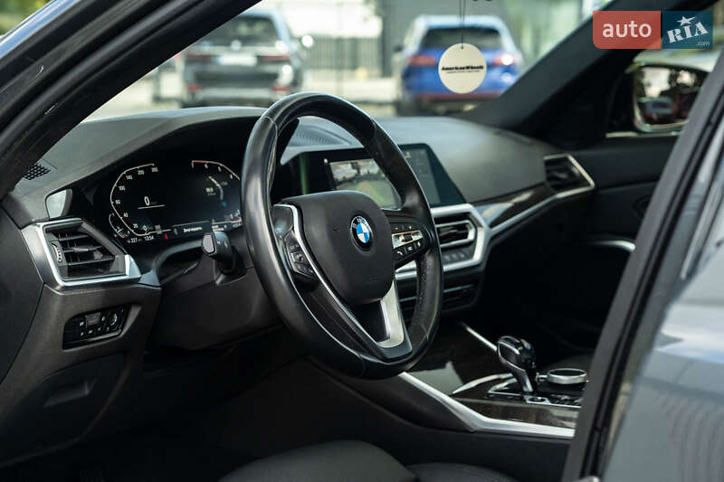Седан BMW 3 Series 2019 в Черновцах