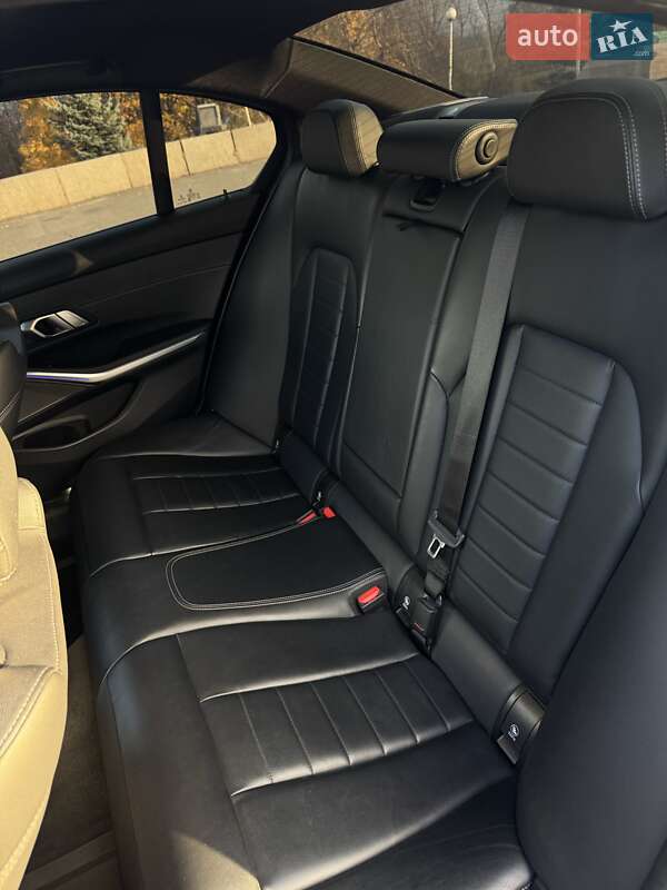 Седан BMW 3 Series 2021 в Киеве