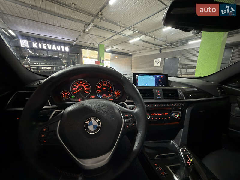 Седан BMW 3 Series 2016 в Киеве