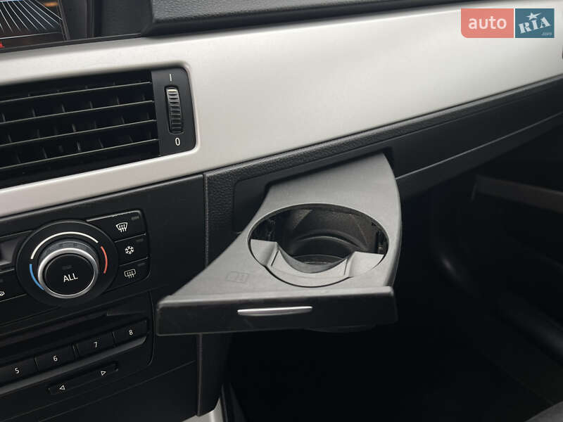 Универсал BMW 3 Series 2010 в Ровно фото 110 Универсал BMW 3 Series 2010 в Ровно