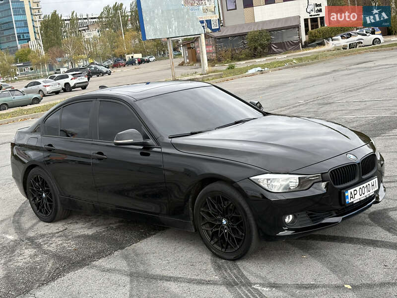 Седан BMW 3 Series 2013 в Запорожье