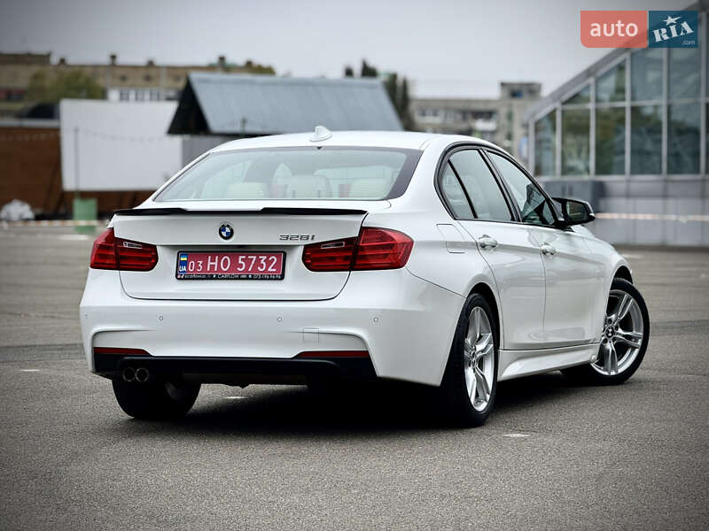 Седан BMW 3 Series 2014 в Киеве