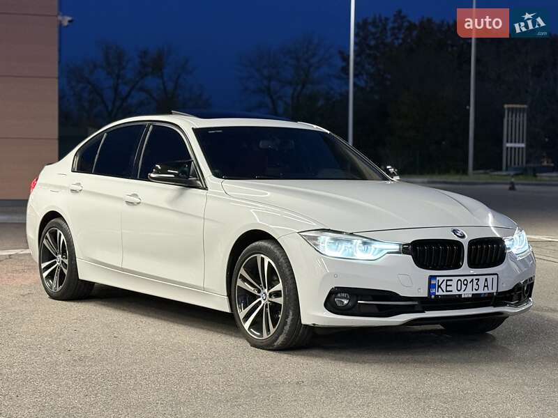 Седан BMW 3 Series 2018 в Дніпрі