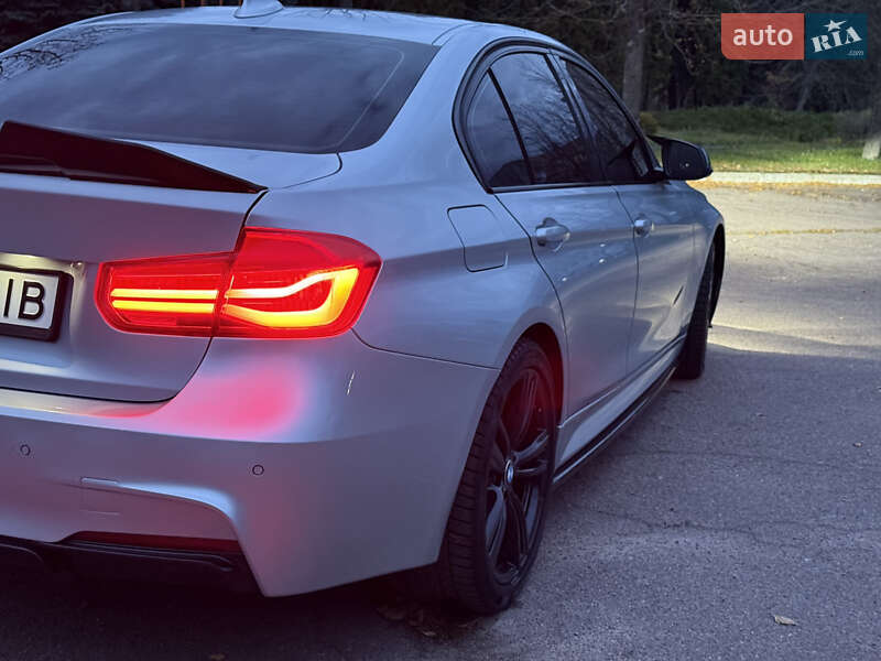Седан BMW 3 Series 2017 в Житомире