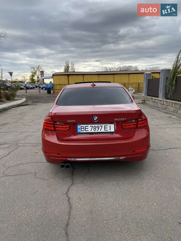 Седан BMW 3 Series 2012 в Первомайске