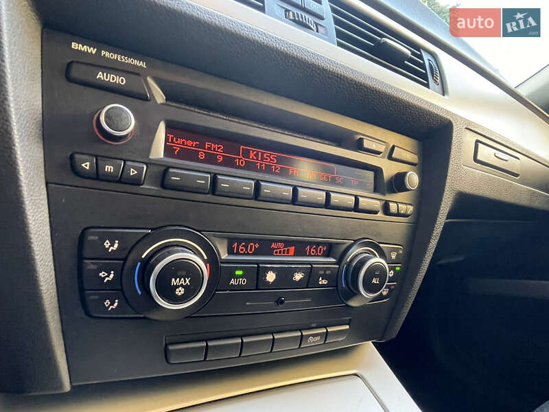 Универсал BMW 3 Series 2010 в Львове
