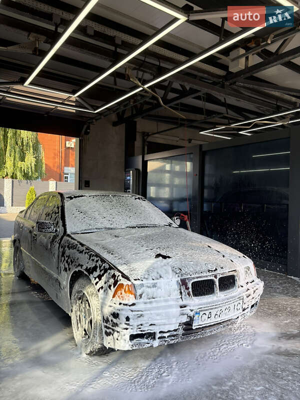 Седан BMW 3 Series 1992 в Черкассах