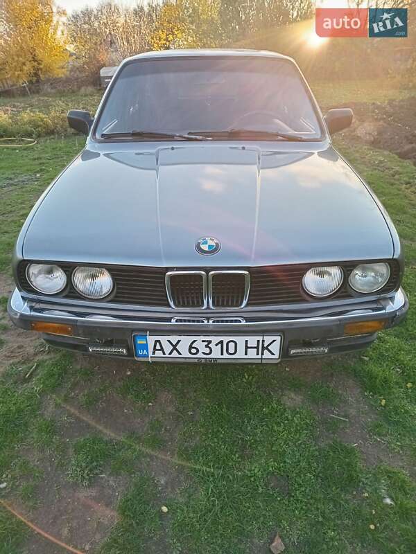 Седан BMW 3 Series 1985 в Снигиревке