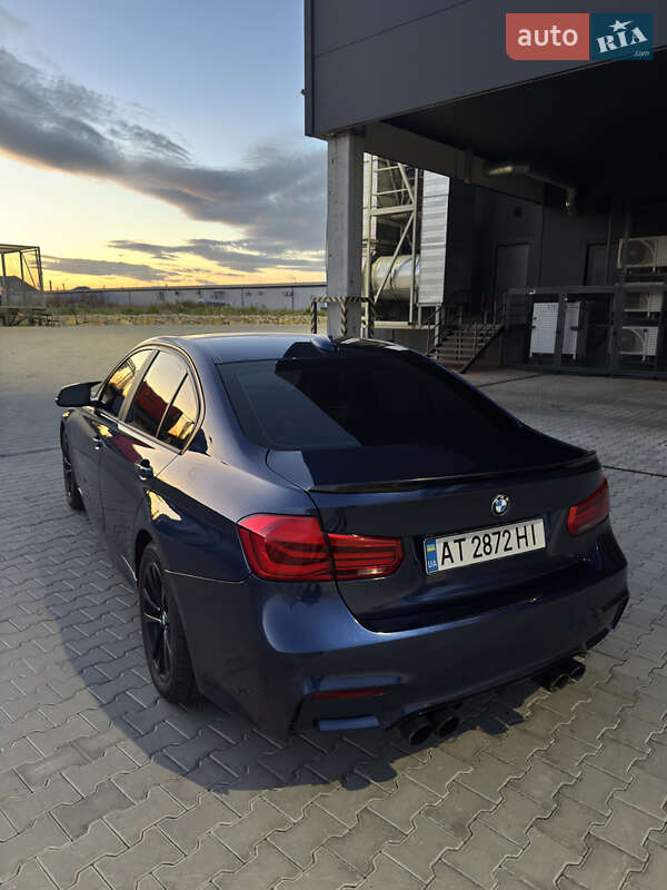 Седан BMW 3 Series 2015 в Калуше