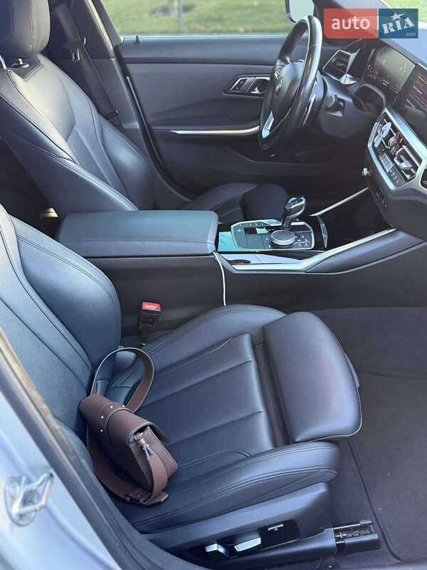 Седан BMW 3 Series 2019 в Киеве фото 14 Седан BMW 3 Series 2019 в Киеве
