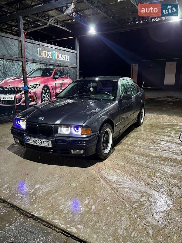Седан BMW 3 Series 1992 в Богородчанах фото 4 Седан BMW 3 Series 1992 в Богородчанах