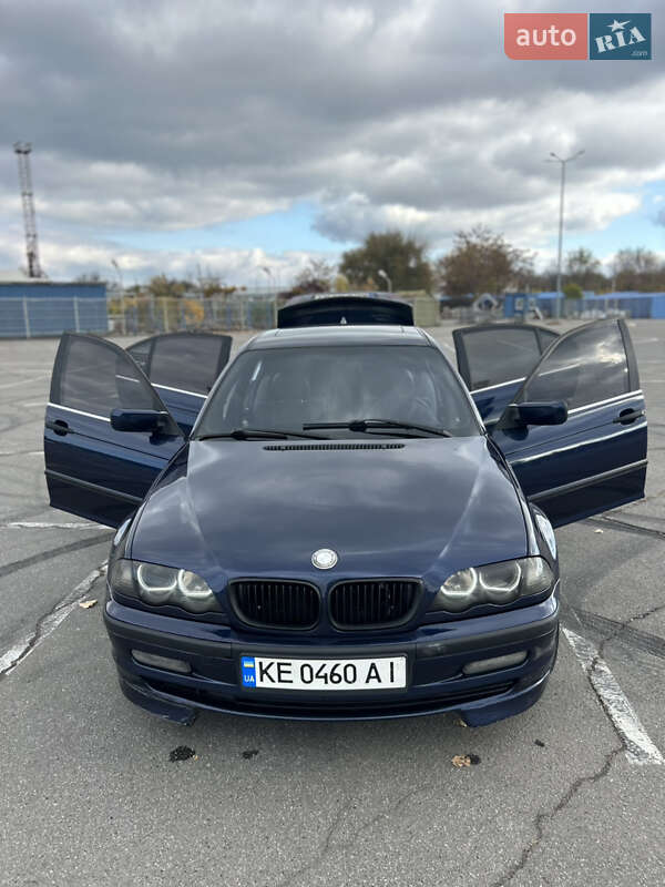 Седан BMW 3 Series 2001 в Днепре
