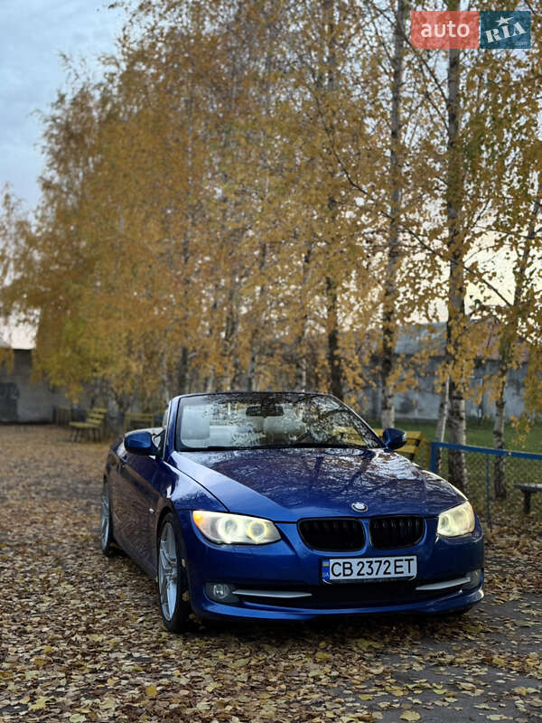 Кабриолет BMW 3 Series 2013 в Киеве
