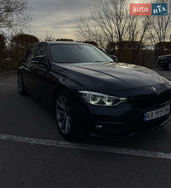 Седан BMW 3 Series 2016 в Києві