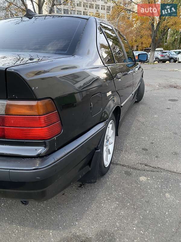 Седан BMW 3 Series 1992 в Одессе фото 4 Седан BMW 3 Series 1992 в Одессе