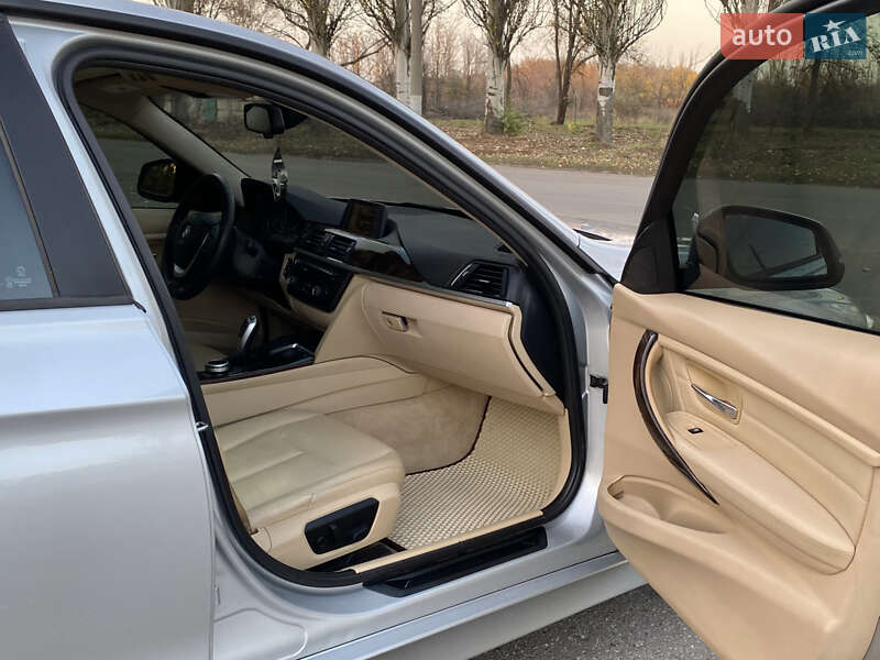 Седан BMW 3 Series 2015 в Кривом Роге фото 15 Седан BMW 3 Series 2015 в Кривом Роге