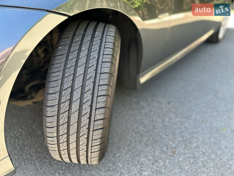 Седан BMW 3 Series 2010 в Харькове фото 20 Седан BMW 3 Series 2010 в Харькове