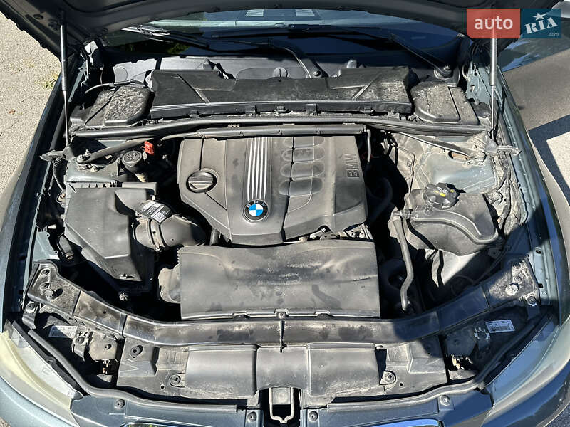 Седан BMW 3 Series 2010 в Харькове фото 22 Седан BMW 3 Series 2010 в Харькове
