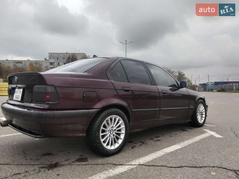 Седан BMW 3 Series 1991 в Харькове фото 3 Седан BMW 3 Series 1991 в Харькове