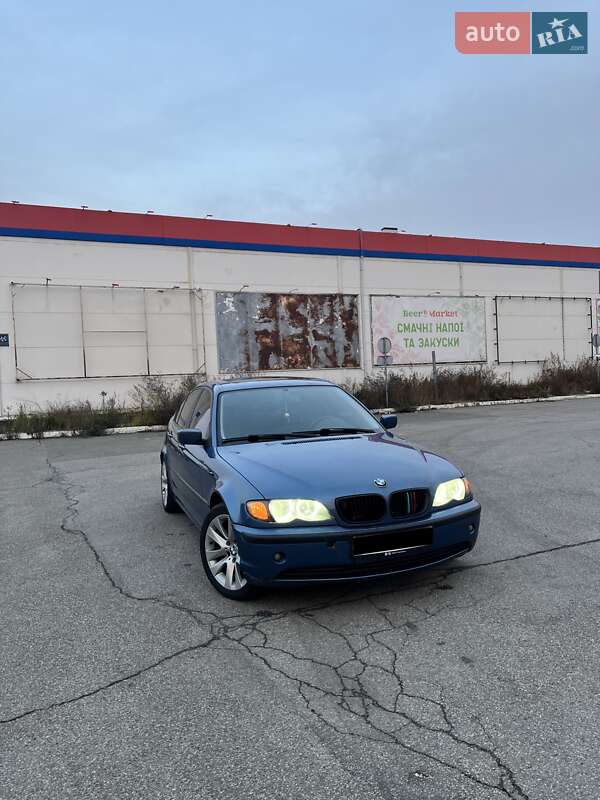 Седан BMW 3 Series 2004 в Чернигове