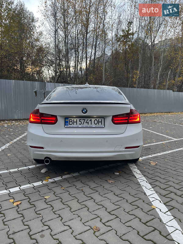 Седан BMW 3 Series 2013 в Богуславе