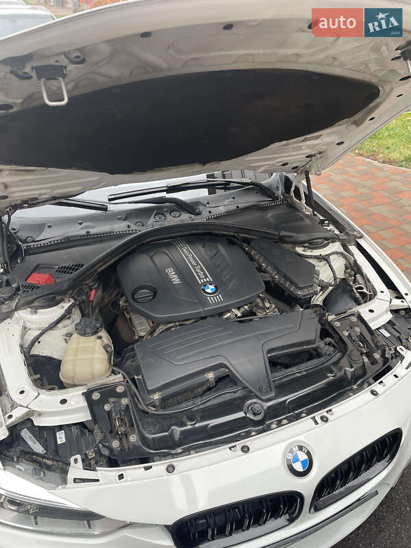 Седан BMW 3 Series 2013 в Богуславе