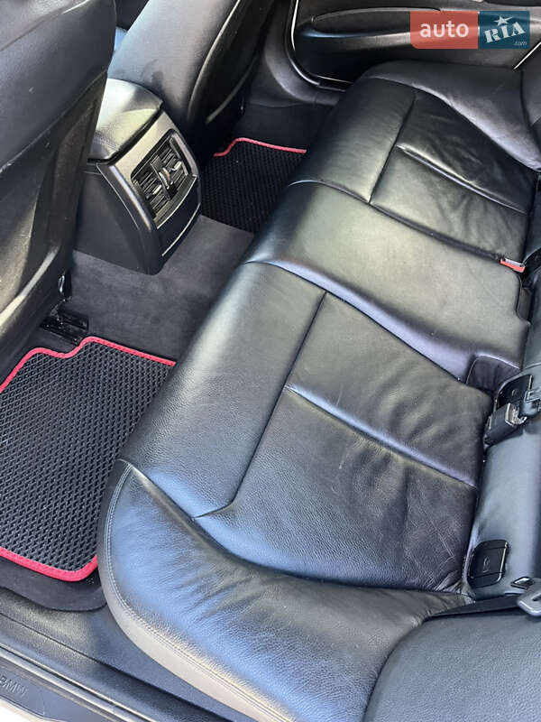 Седан BMW 3 Series 2013 в Богуславе