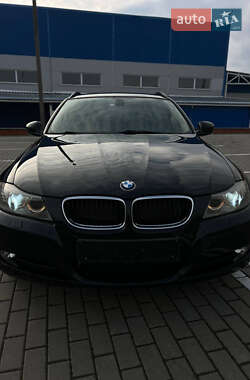 Универсал BMW 3 Series 2010 в Ромнах