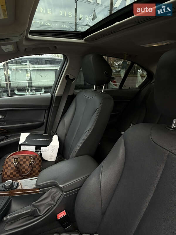 Седан BMW 3 Series 2013 в Одессе