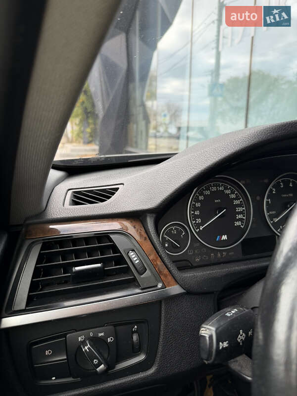 Седан BMW 3 Series 2013 в Одессе