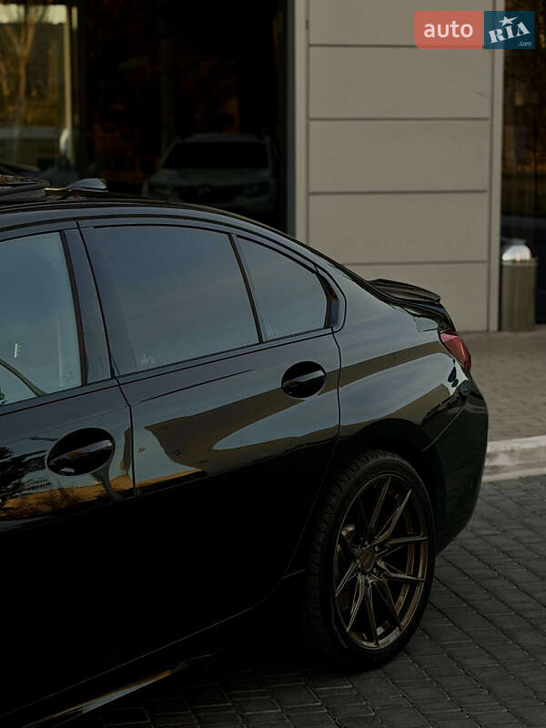 Седан BMW 3 Series 2019 в Одессе