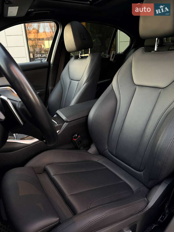 Седан BMW 3 Series 2019 в Одессе