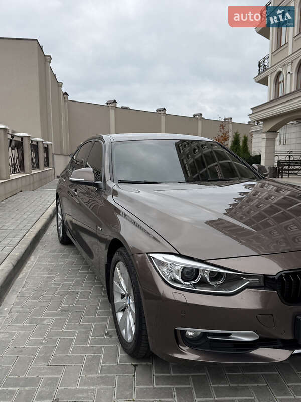 Седан BMW 3 Series 2013 в Одессе