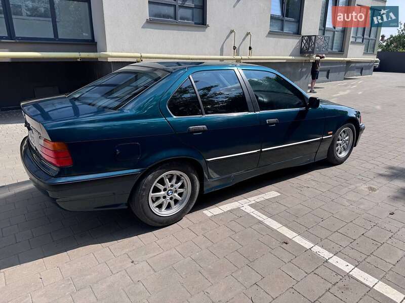 Седан BMW 3 Series 1998 в Хмельницком