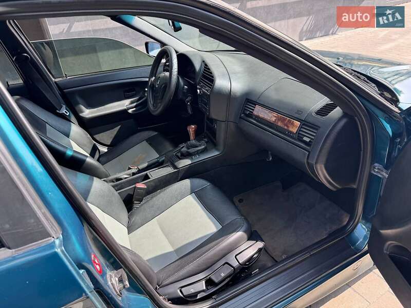 Седан BMW 3 Series 1998 в Хмельницком